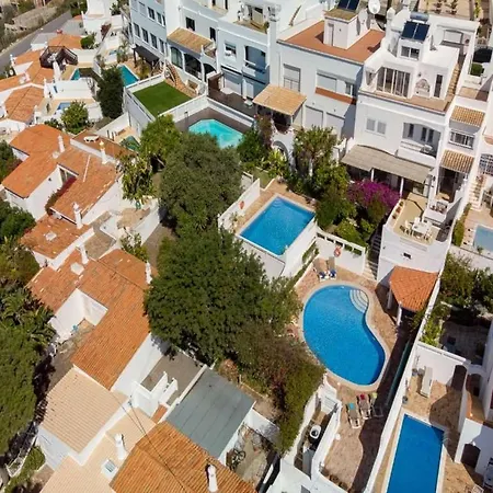 Casa Cerro - 5 Bedrooms - Private Pool - Short Walk To The Centre No Car Required - * Albufeira
