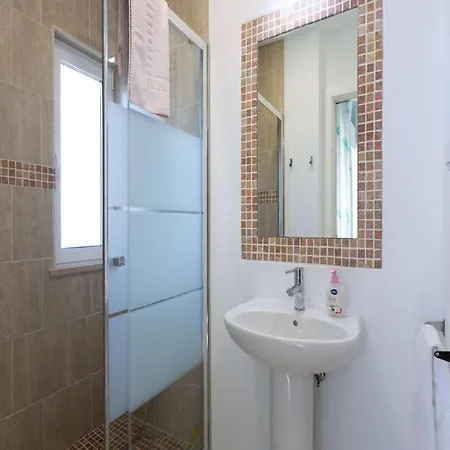 Casa Cerro - 5 Bedrooms - Private Pool - Short Walk To The Centre No Car Required - Vila Albufeira
